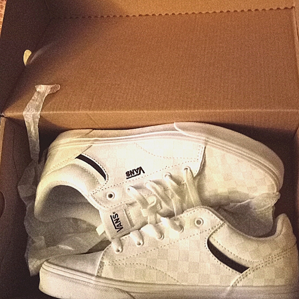 White Checkerboard Vans women's 7.5/men's 6/youth 6